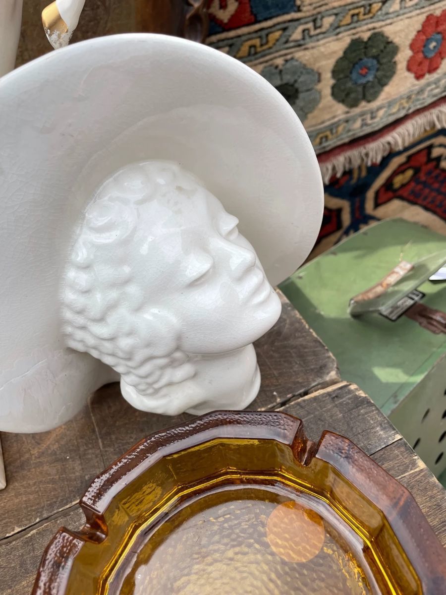 collectibles, vintage decor, ashtray, vintage glassware, vintage rugs