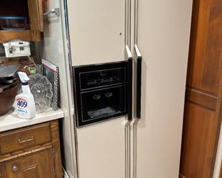 c. 1992 Whirlpool but works like a champ, including ice maker!!