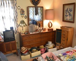 this is the dresser and mirror to the Lane bedroom and it is sold, but other items remain 