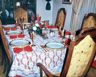 Beautiful vintage dining table 