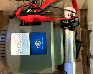 Pet Safe Invisible Fence for dogs; Never used, in Box, one collar, Perfect condition