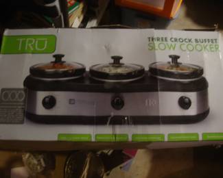 TRU three crock buffet slow cooker NIB