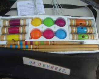 99 Oranges croquet set, looks unused