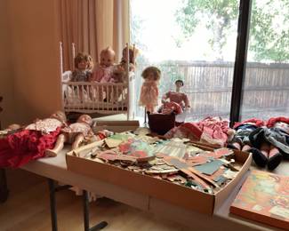 Old dolls Shirley Temple - Wood cutout paper doll and paper doll clothes.