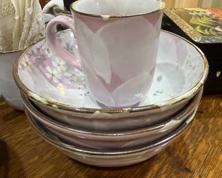 Complete set.  Beautiful, no chips.