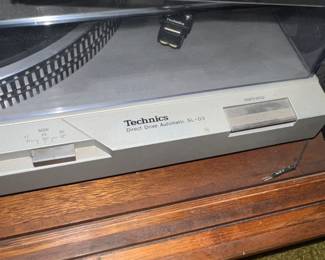 Technics turntable 