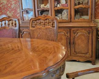 Thomasville  Elysee  Dining Furniture 