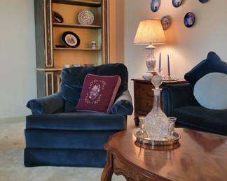 Thomasville Worldwide Collection
Locking Base BookCases
Sherrill Couch
The Olympic Plate Collection She pd $78.77 Each in 1989