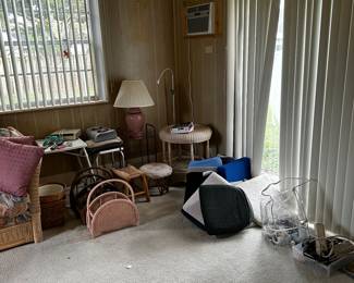 Variety of magazine/ book racks