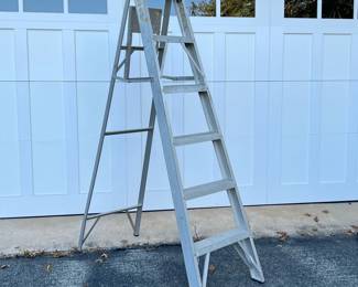 6-FOOT ALUMINUM STEP LADDER | Star brand Commercial Type II - w. 19 x h. 72 in