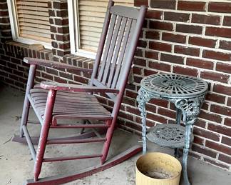 Rocker Table