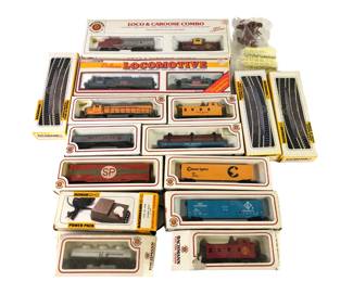 Vintage Bachmann & Life-Line HO Scale Locomotives, Cars & Tracks