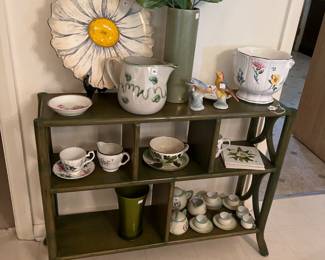 Adorable, mid century modern rattan green display shelf $89