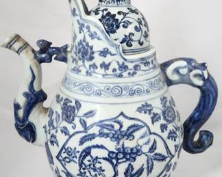 Chinese Blue & White Foo Dog Lidded 15" Tea Pot