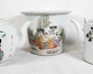 Chinese Famille Verte Planter Pot & Two Tea Pots