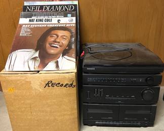 Magnavox As305 Turntable And Cassette Stereo With Record Collection 