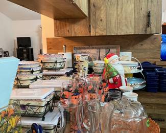 Collectible dinnerware