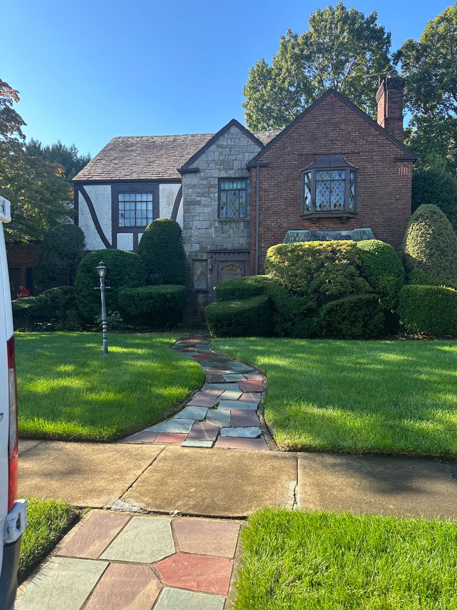 Rockville Center InPerson Estate Sale by... starts on 10/13/2023