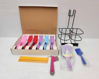 #2262 • Combs, Bottle Holder & Hoof Pick
