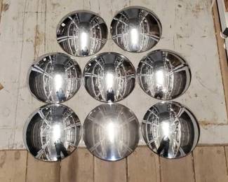 #7292 • (8) Chrome Hubcaps
