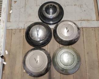 #7294 • (5) V8 Hubcaps
