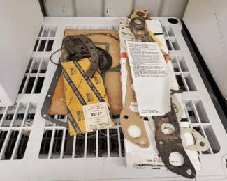 #7562 • Gaskets, O Rings, Seal Set For Kaiser-Frazer
