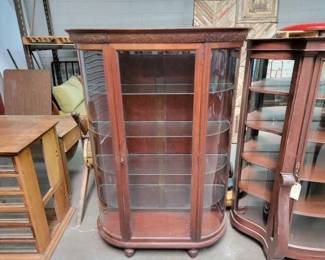#526 • Curved Glass Cabinet
