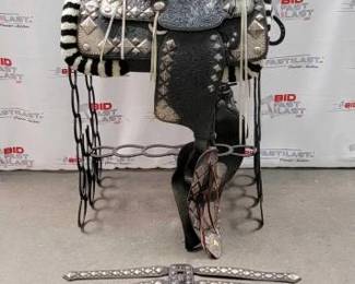 #562 • Holtz Saddle Co. Silver Parade Saddle
