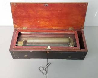 #580 • Antique Cylinder Music Player
