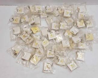 #2320 • Approx (61) Sol Terra Builders Balance Keychain
