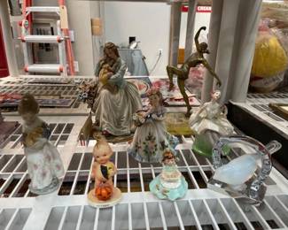 #673 • Porcelain & Glass Figurines
