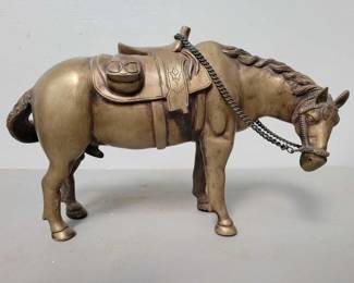 #684 • Collection of horse figures
