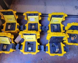 #6020 • (7) Invicta watchband links and cases
