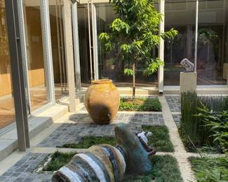 Great known sculpture artists represented in this estate. SNAIL by Tom Larousse, French Biot garden urn