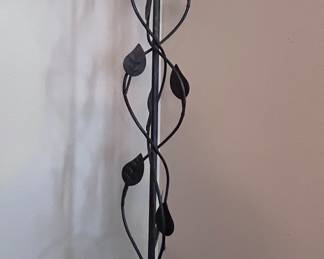 Bird bath candlestick