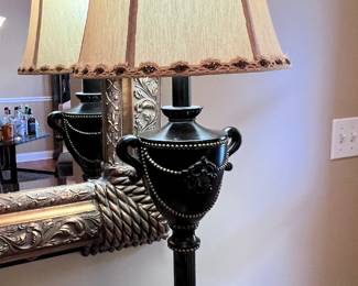 Black lacquer table lamp (1 of 2)