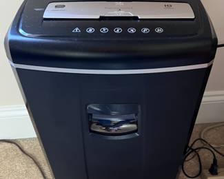 Ativa paper shredder