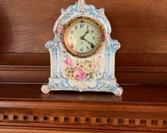 Lovely antique China clock