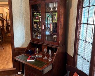 Outstanding secretary 