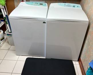 Nice washer dryer set