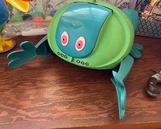 Lots of vintage toys