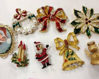 EIGHT CHRISTMAS PINS, ONE IS HAND PAINTED AND SIGNED