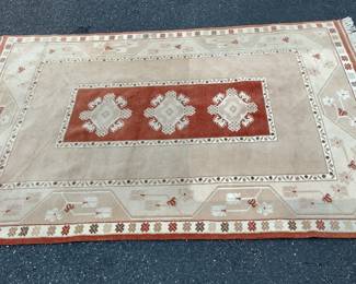 8' X 5'7" RUG HAND MADE 100% WOOL