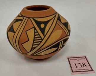 SMALL SOUTHWEST POTTERY VASE SIGNED D.TOSA JEMEZ. 4.25" DIAMETER
