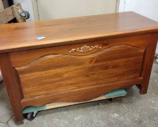 NEWER BLANKET CHEST