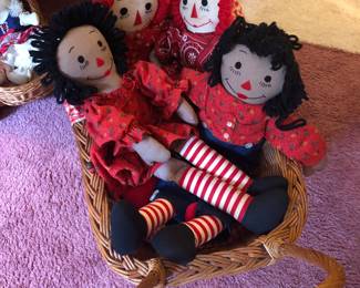 Raggedy Ann dolls