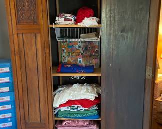 Wardrobe closet
