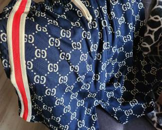 Gucci mens shorts size 2x (still in stores)
