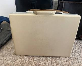 Vintage Samsonite briefcase/carry-on