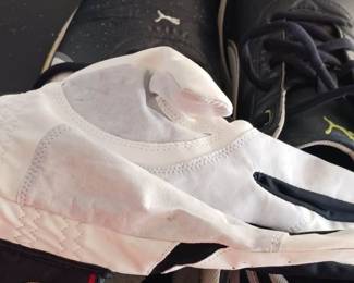 Golf gloves